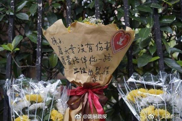 截胡贝西克塔斯！罗马诺：埃默森900万转会弗拉门戈，Here we go